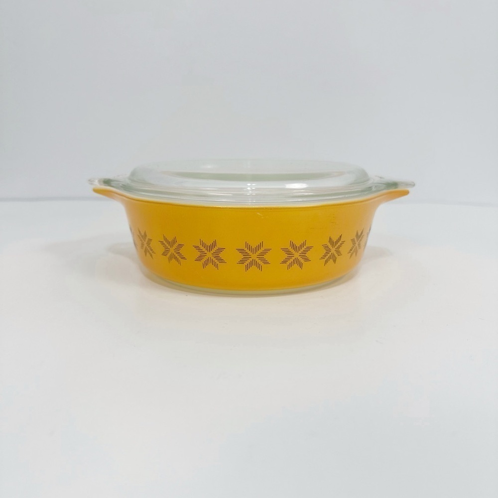Pyrex Town & Country Cross Stitch Star Orange Casserole Dish  With Lid